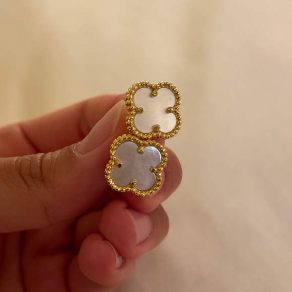 boutique Jewelry - Pearl clover gold trim earrings studs flower Elegant Gold and White Floral